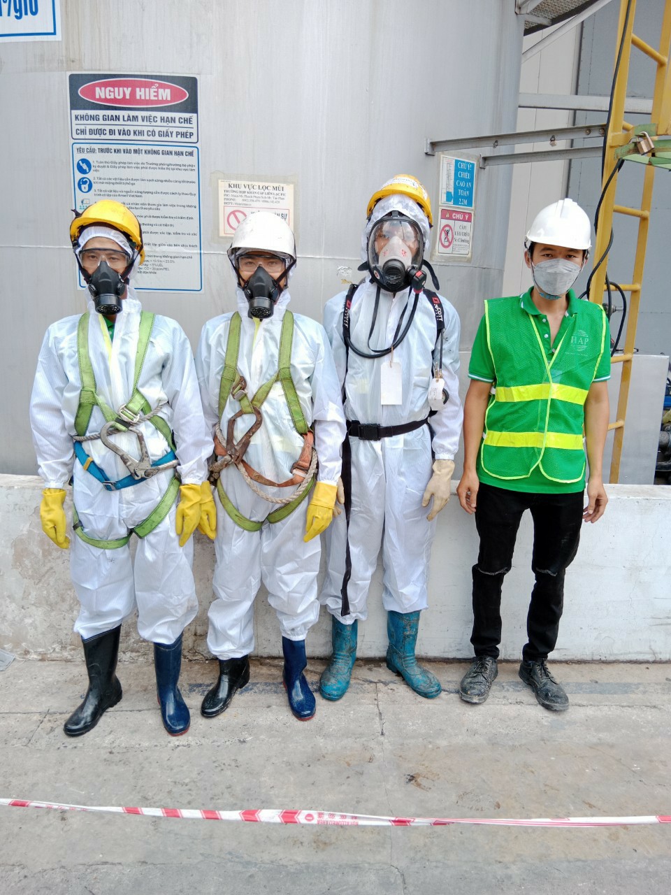quy-trình-súc-rửa-bồn-chứa-xăng quy-trình-súc-rửa-bồn-chứa-xăng