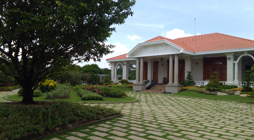 vệ-sinh-s&acirc;n-vườn-đ&oacute;n-tết