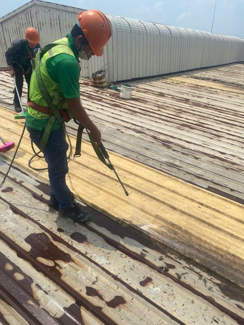 chống-n&oacute;ng-m&aacute;i-t&ocirc;n-nh&agrave;-xưởng